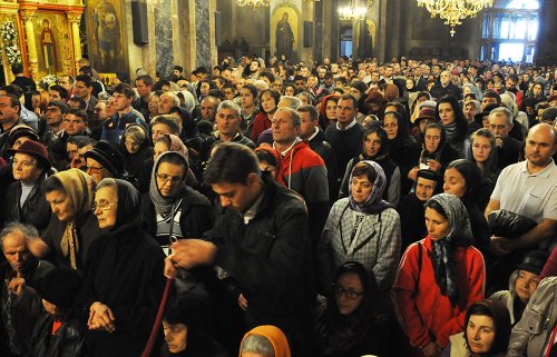 Slujbe arhiereşti la Catedrala mitropolitană din Iaşi Poza 83221