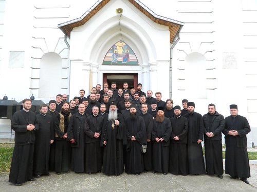 Cursuri pentru obţinerea gradelor profesionale în preoţie, la Miclăuşeni Poza 83064