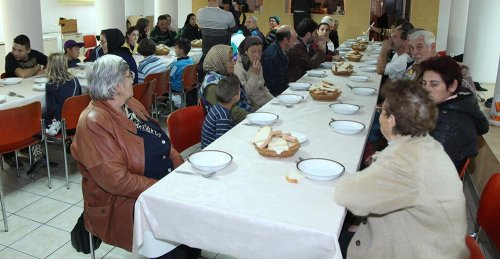Hrană zilnică pentru 50 de persoane defavorizate din Sibiu Poza 82806