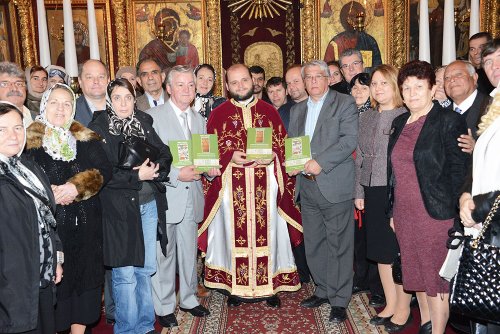 Două cărţi de istorie lansate în biserica românească din Istanbul Poza 82487