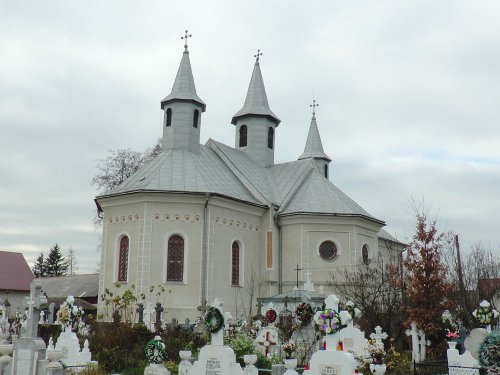 Liturghie arhierească în parohia Frătăuţii Vechi Poza 82478