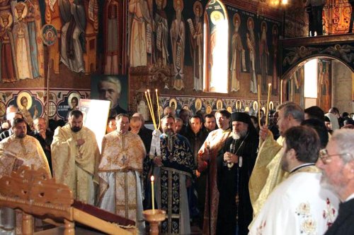 Prezenţă arhierească în parohia Mănăstirea Caşin 2 Poza 82283