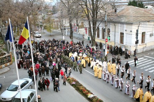 Procesiunea „Călători pe calea sfinţilor“ la Galaţi Poza 82261