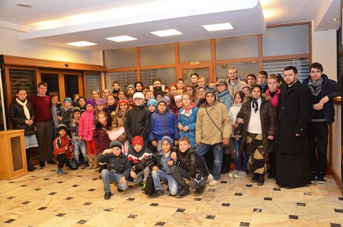 Copiii parohiei Stânca-Roznovanu, în vizită la Colegiul „Sfântul Nicolae“ Poza 82161