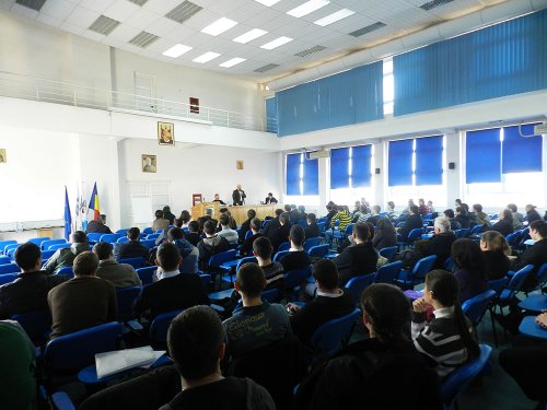 Sesiune Naţională de comunicări, la Alba Iulia Poza 82137