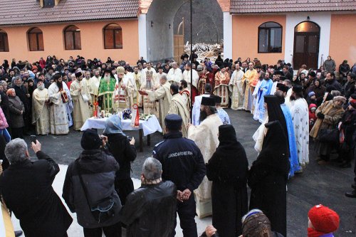 Evenimente liturgice şi pastorale în Oltenia Poza 82036