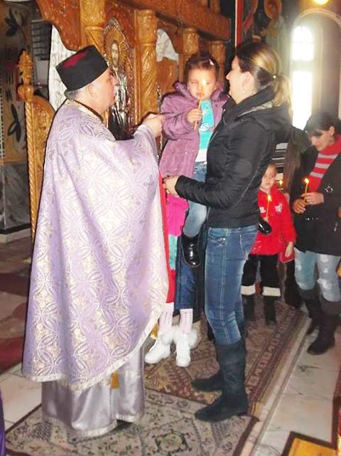 Preşcolarii din Mătăsari s-au rugat Sfântului Spiridon Poza 81933