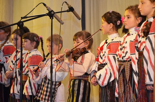 A debutat seria concertelor de colinde organizate de Mitropolia Moldovei şi Bucovinei Poza 81902