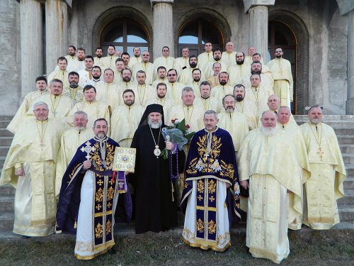 Liturghia celor 100 de preoţi, la Oneşti Poza 81518