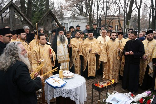 Marele poet a fost pomenit la mormântul său Poza 81484