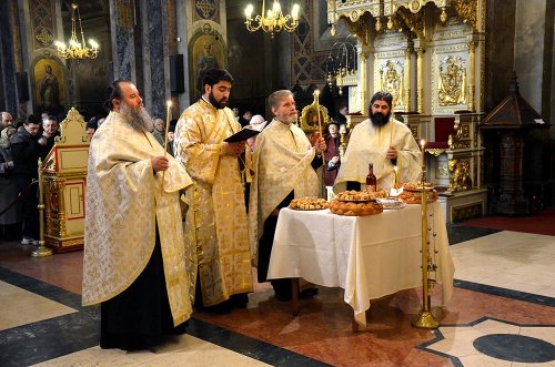 Slujbă de pomenire la Catedrala mitropolitană Poza 81471