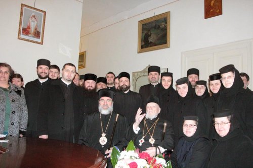 IPS Arhiepiscop Eftimie, la ceas aniversar Poza 81393