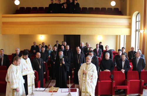 Liturghii arhiereşti la Craiova şi Blănoiu Poza 81388