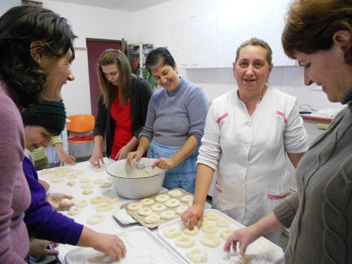 Surprize pentru copiii de la Aşezământul social „Sfântul Vasile cel Mare“ din Alba-Iulia Poza 81287