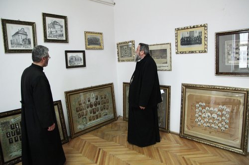 Tablouri de patrimoniu, restaurate la Arhiepiscopia Sibiului Poza 81211