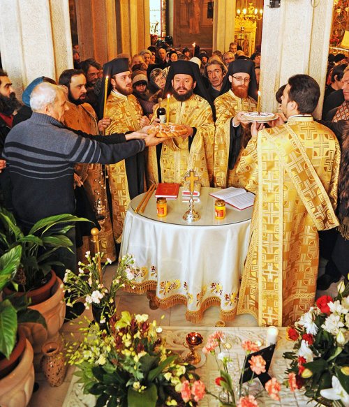 Patriarhul Teoctist a fost pomenit la Catedrala patriarhală Poza 81054