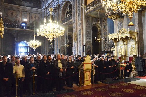 „Suntem chemaţi să redescoperim apartenenţa la Sfânta noastră Biserică dreptslăvitoare“ Poza 80485