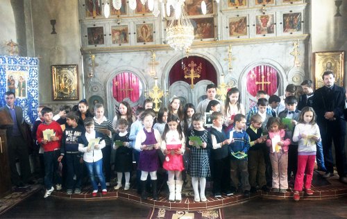 Serbări dedicate mamelor şi bunicilor, în Episcopia Oradiei Poza 80466