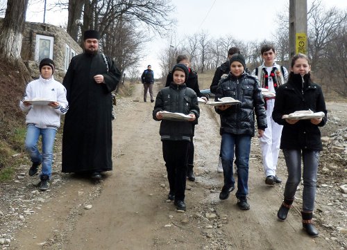 „Copilul împărtăşit cu Hristos“, în Parohia Valea Şoşii Poza 80219