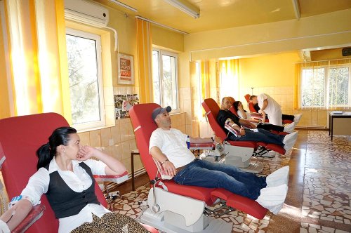 Campanie de donare de sânge la Ploieşti Poza 80142