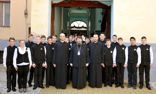 PS Sofronie s-a întâlnit cu elevii Liceului Ortodox orădean Poza 80082