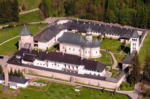 Restaurare, modernizare şi conservare la Mănăstirea Putna