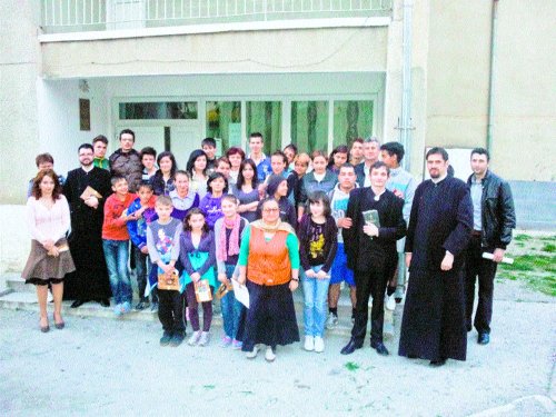Activităţi catehetice şi social-filantropice la Râmnicu Vâlcea Poza 80039