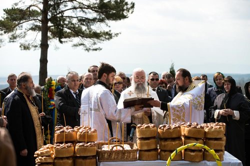 „Fără aceste momente de demnitate naţională, noi nu existăm“ Poza 79949