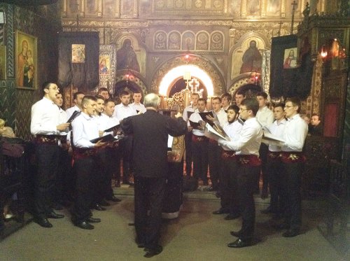 Concert prepascal al corului masteranzilor arădeni Poza 79886