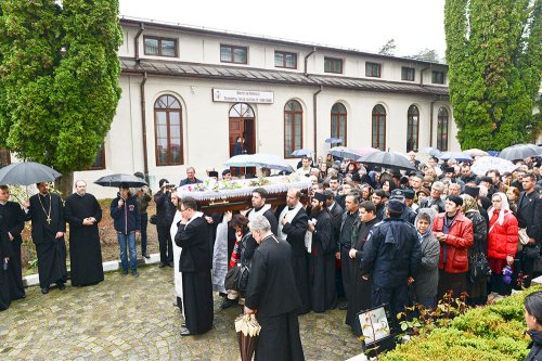 Rămas-bun de la vrednicul Părinte Arhiepiscop Gherasim  Poza 79782