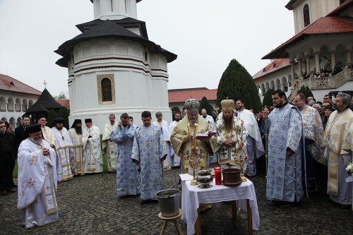 Hramul Izvorul Tămăduirii la Mănăstirea Sâmbăta de Sus Poza 79553