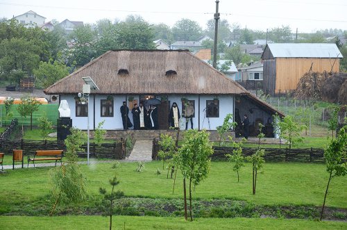 A fost sfinţită Casa memorială „Teoctist Patriarhul“ din Tocileni Poza 79429