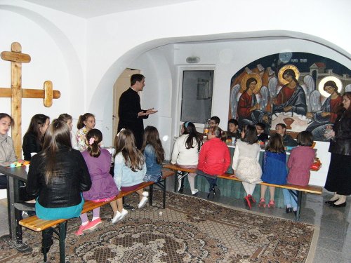 „Liturghia şi Şcoala duminicală pentru copii“, la Cluj-Napoca Poza 79381