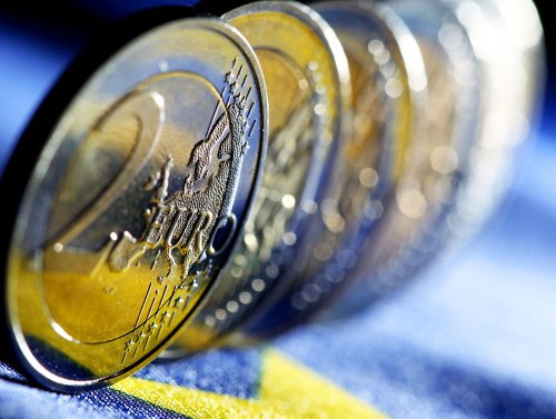 Mediul de afaceri susţine adoptarea monedei euro Poza 79283