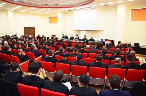Conferinţe pastoral-misionare de primăvară în Arhiepiscopia Târgoviştei Poza 79174
