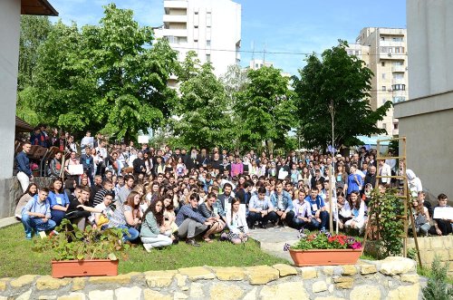 300 de elevi la întâlnirea „Tânărul ieşean“ Poza 78984