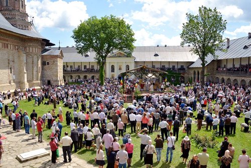 Mănăstirea Neamţ la ceas de mare sărbătoare Poza 78865