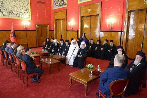 Delegaţie ortodoxă în vizită la autorităţile albaneze Poza 78824