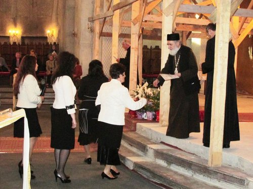 Corul Catedralei arhiepiscopale din Arad la ceas aniversar Poza 78793