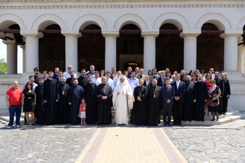 Identitate mediatică şi vocaţie misionară în societate Poza 297213