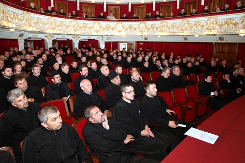 Conferinţe cu preoţii din Argeş şi Vrancea Poza 78483