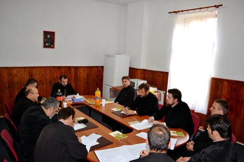 Consiliul profesoral la Seminarul din Caransebeş Poza 78478