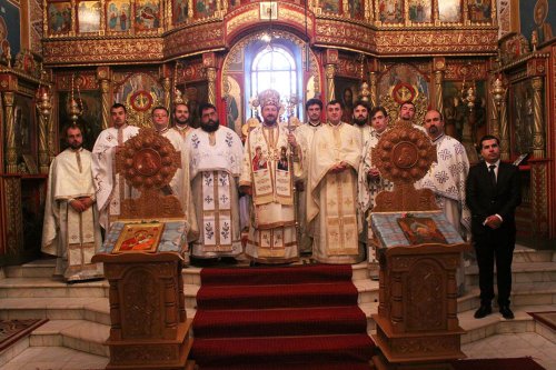 Întrunire de zece ani la Seminarul Ortodox din Huşi Poza 78488