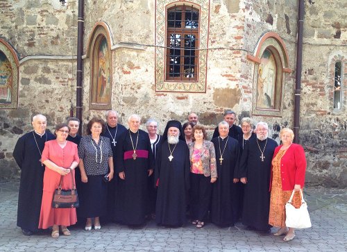 Întâlnire după 45 de ani la Mănăstirea Bodrog Poza 78179