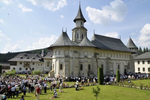 Mănăstirea Putna la ceas de sărbătoare Poza 78199