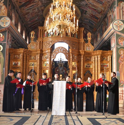 Concert de muzică psaltică în Biserica „Binecredinciosul Ştefan cel Mare şi Sfânt“ Poza 78128