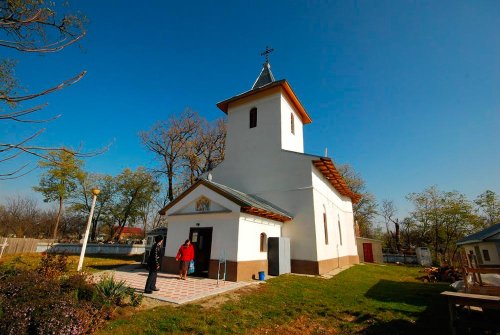 Biserica din Oprişeni va fi sfinţită Poza 78003