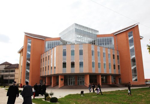 Înscrieri la Facultatea de Teologie Ortodoxă din Oradea Poza 77884