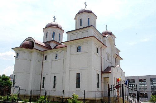 O biserică nouă pentru un cartier craiovean Poza 77869