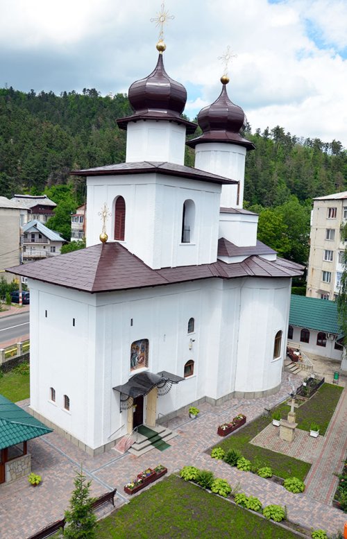 Sărbătoare la Biserica „Sfântul Ilie“ din Târgu Neamţ Poza 77859